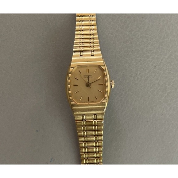 Seiko Accessories - Vintage Seiko 2P21-5020 Women's Wristwatch Gold Dress *Needs Battery & Clasp*